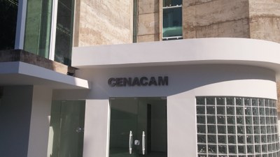 Serviço de reforma e adequação do novo Centro de Artes do Campus Campos Centro (2016). Valor: R$ 862.156,06