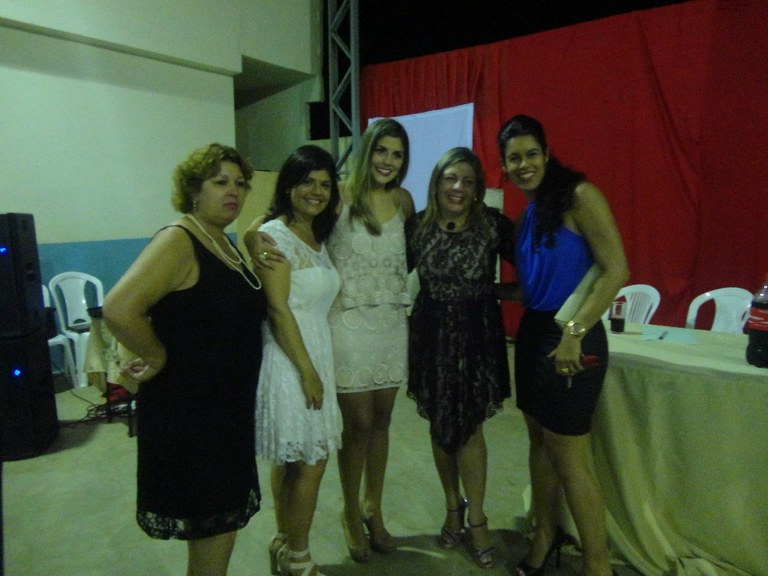 Foto 12 – Formatura das Alunas do Programa Mulheres Mil em Cambuci (2013).