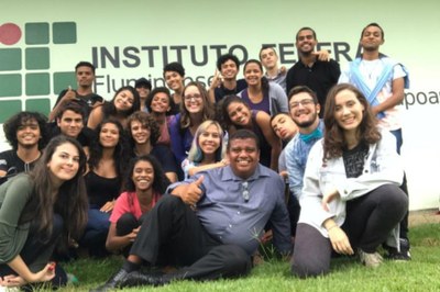 Grupo se apresentou no evento de volta às aulas do Campus Bom Jesus.