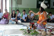 A indígena Opetahra Puri  faz parte do movimento que luta pelo reconhecimento da etnia Puri, considerada
extinta no Brasil.