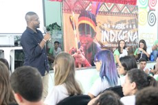 Renan Torres administra o projeto nas redes sociais "Povos Indígenas do Brasil".