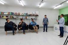 O estudante Halisson José da Rocha fez a apresentação da startup para os investidores.