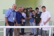 Representantes dos servidores, alunos e comunidade inauguraram o novo laboratório de panificação.