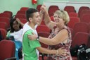 A coordenadora da moradia estudantil, Erdelina de Lima, é fã da dança.