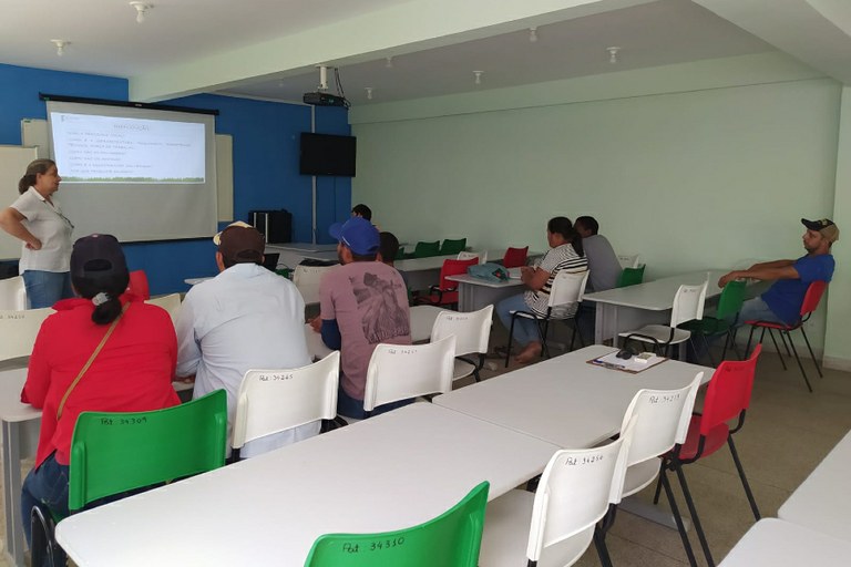 Curso Produtores Assentamento Mimoso 05.jpg