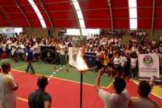 Professores, diretores e alunos de várias escolas do município participaram do evento.