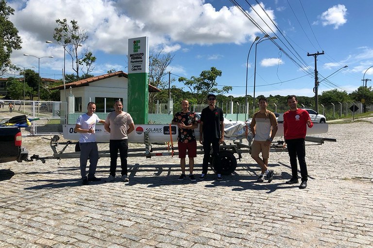 Estudantes de Cabo Frio participantes da Equipe Solaris