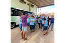 Recepção aos visitantes, transportados em microônibus do campus (Foto: Divulgação).