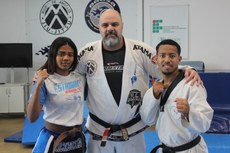 Os sensei: Ana Luiza Rodrigues (kickboxing), Vanderlei Quitete (jiu-jítsu) e Dree Carvalho (taekwondo).Fotos: Vitor Carletti