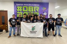 A equipe do Projeto Embarcado (Foto: Divulgação).