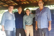 Os professores Alex Cabral, Carlos Alberto, o pesquisador da Cepel, Marcos Galdino e o professor Valter Sales. 