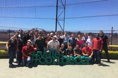 O grupo na recente visita feita à empresa.