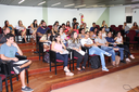 Participam do curso, estudantes de licenciatura em matemática e professores da área.