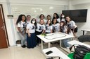 Professoras e estudantes do Meninas Digitais no IFF Campus Campos Centro (Foto: Divulgação).