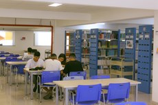 A ampliação da biblioteca Anton Dakitsch, destacada no relatório, resultou em novos espaços para estudantes e para o acervo (Foto: Amanda Corrêa/Bolsista do Projeto Vivência do Design na Ascom).