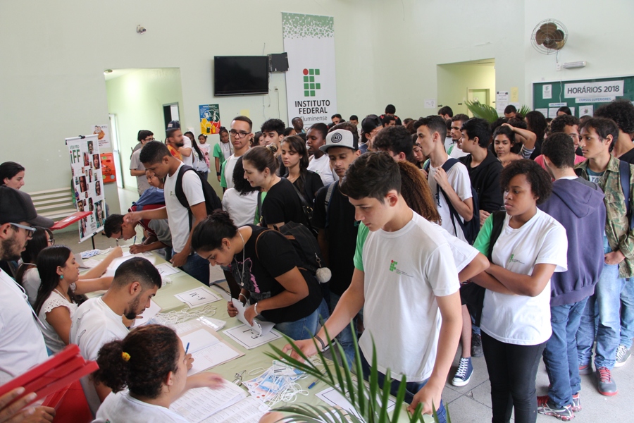 Campus Guarus discute promoção da equidade na abertura do Conepe