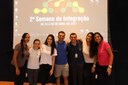 Bruno (camisa azul escuro) e equipe de apoio da corrida.