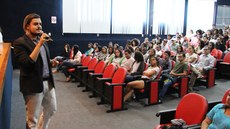 Fael durante palestra sobre direitos locais para minorias sexuais e pessoas trans de Campos dos Goytacazes