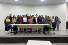 Representantes das empresas selecionas, juntamente com o Coordenador do NOEI, Anderson Vidal, e representantes do SEBRAE