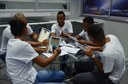 Alunos de Educação Física participam de aula sobre uso da tecnologia no ensino na Tecnoteca, no Campus Itaperuna