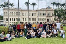 Os alunos do IFF Itaperuna visitaram diversos espaços da Universidade