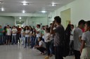 Integrantes do Arte no Campus fazem apresentação musical para celebrar a chegada das festas de fim de ano