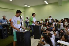 Candidatos a presidente do Grêmio Estudantil do IFFluminense Itaperuna debatem antes da eleição