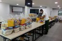 Os kits são montados com recursos da merenda escolar