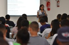 No primeiro dia de aula, os novos alunos receberão informações importantes sobre o dia a dia escolar