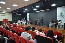 As chapas inscritas participaram de um debate no cineteatro nesta sexta, dia 19