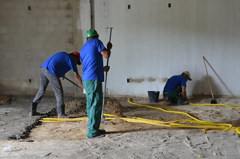 Obra de conclusão do auditório do Campus Itaperuna