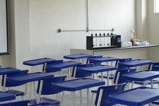 Alguns laboratórios poderão ser usados por alunos que participam de projetos de pesquisa e extensão