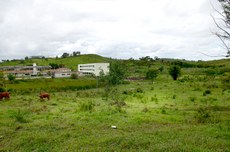 O terreno doado pela Prefeitura de Itaperuna fica em área adjacente ao campus