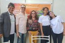 A professora Elane durante apresentação do projeto na Feira de Oportunidades, em Campos