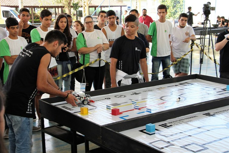 Criatividade e inovação marcam Torneio de Robótica