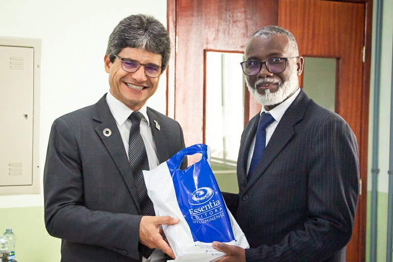 Polo de Inovação recebe a visita de reitor da Universidade de Luanda