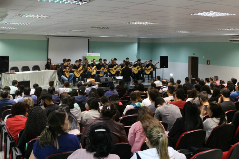 EVENTO REÚNE MEDALHISTAS E PARTICIPANTES DA OLIMPÍADA BRASILEIRA DE MATEMÁTICA DAS ESCOLAS PÚBLICAS (OBMEP)