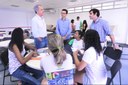 Gaudêncio Frigotto conversa com alunos do campus