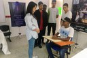 Alunos apresentam projeto de extensão de mesa para canhotos no SACAIFF