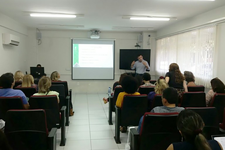 Servidores do IFF Pádua apresentam artigos em Colóquio sobre Educação Profissional