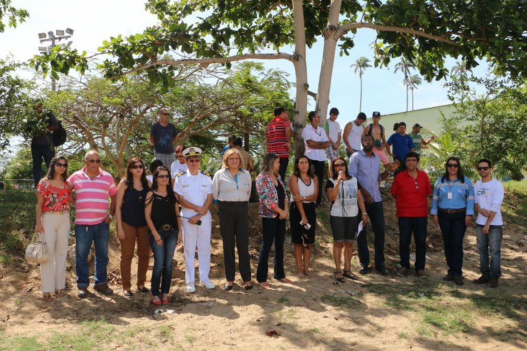 Campus São João da Barra lança barco movido à energia solar