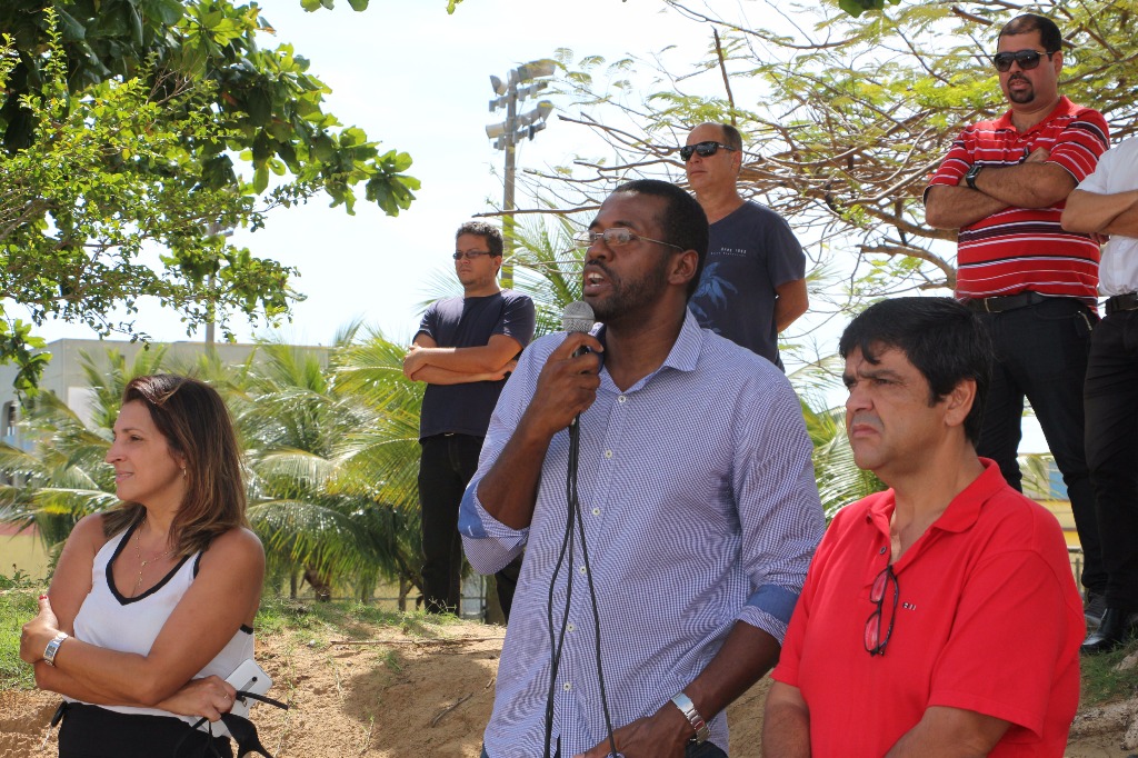 Campus São João da Barra lança barco movido à energia solar