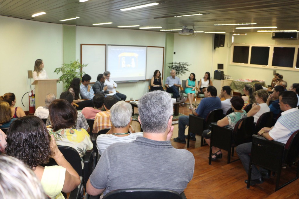 Lançamento de livros da Essentia Editora