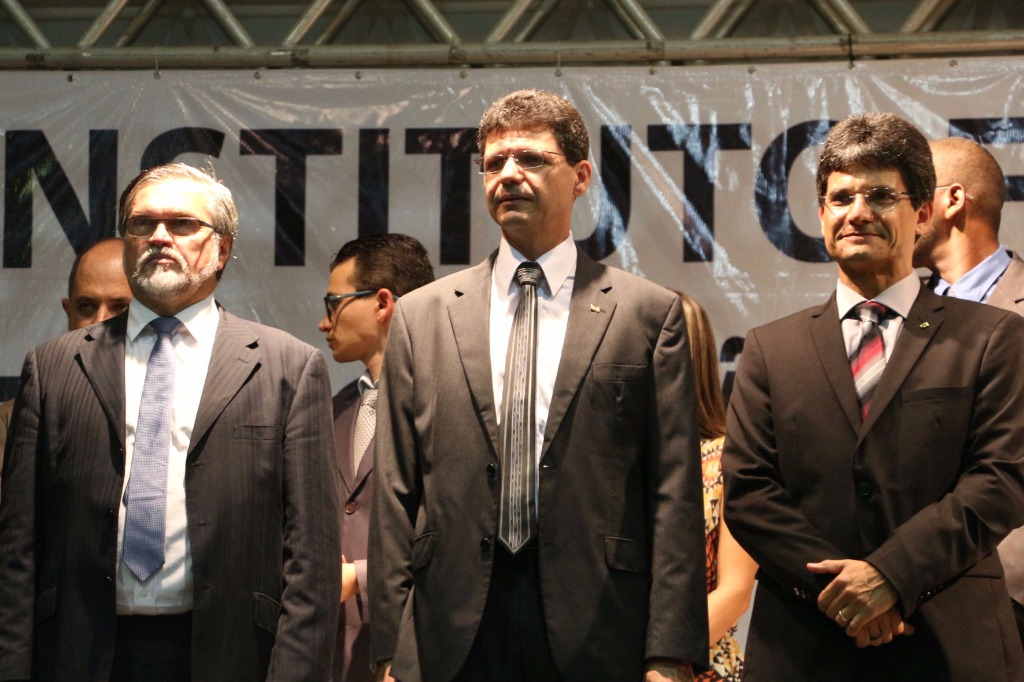 Transmissão de cargo ao novo reitor do IFFluminense.jpg