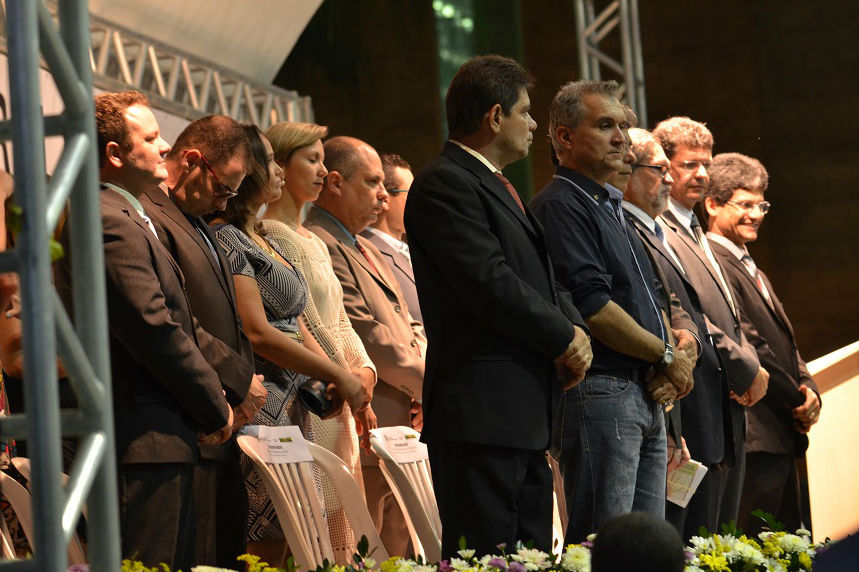 Transmissão de cargo de reitor e posse dos diretores gerais.jpg