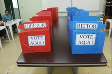 Toda comunidade votou para o cargo de reitor e em alguns campi houve eleição para diretor geral.