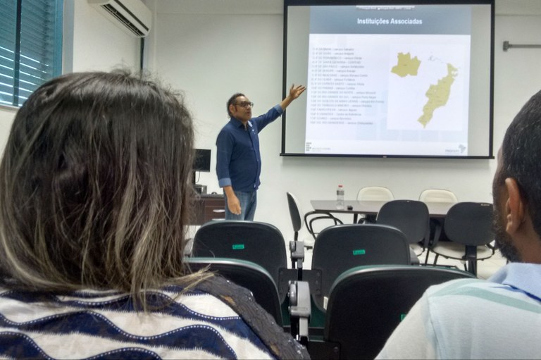 Seminário apresenta programa de mestrado e esclarece dúvidas