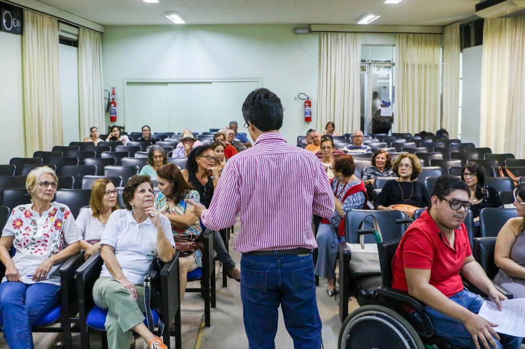 Encontro com os aposentados 2017 (13).jpg