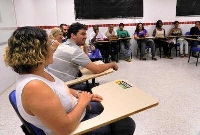 Trabalhadores voltam à sala de aula no campus Santo Antônio de Pádua.