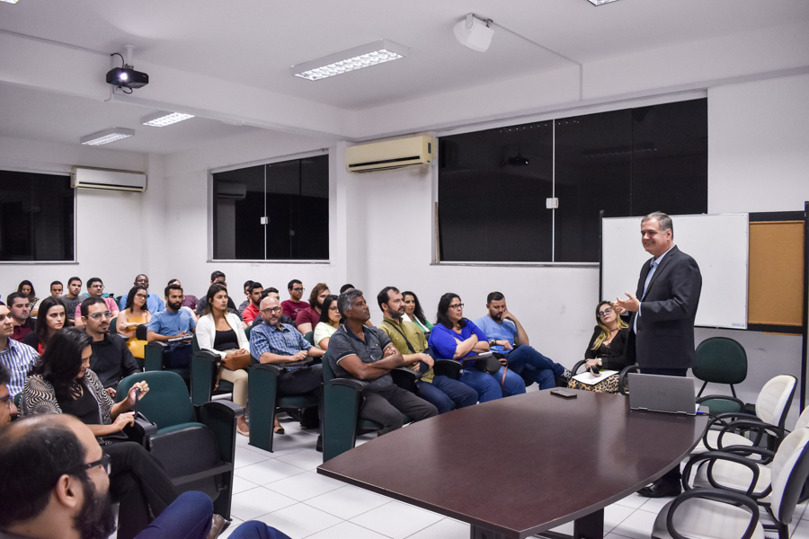 Aula inaugural de mestrados tem palestra sobre inovação e a relação academia-empresa